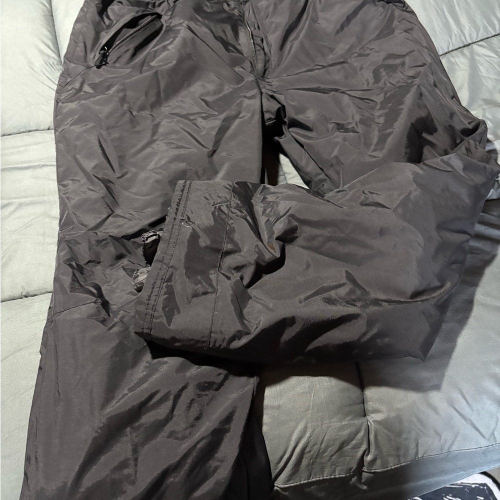 Rawik snow and ski pants.  Youth xlarge